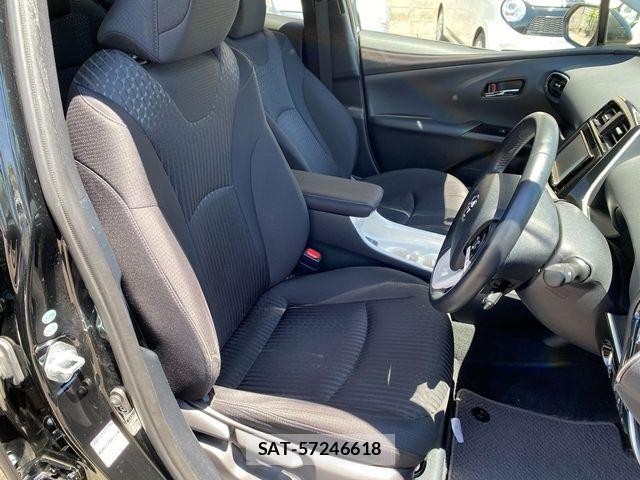 Toyota PRIUS 2017-06 8075163-15