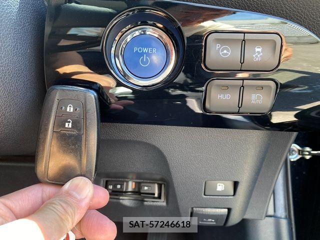 Toyota PRIUS 2017-06 8075163-22