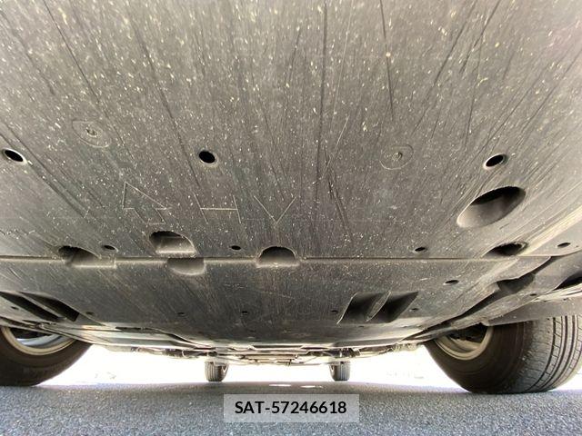 Toyota PRIUS 2017-06 8075163-27
