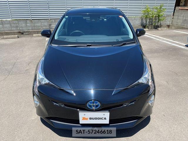 Toyota PRIUS 2017-06 8075163-2