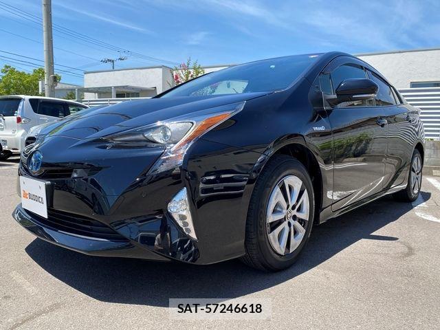 Toyota PRIUS 2017-06 8075163-3