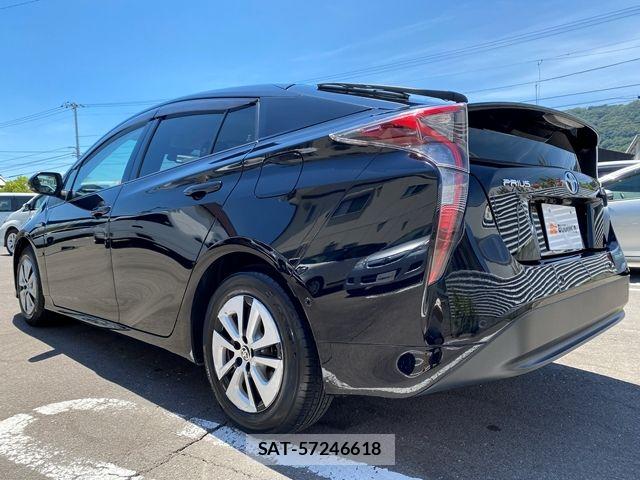 Toyota PRIUS 2017-06 8075163-8