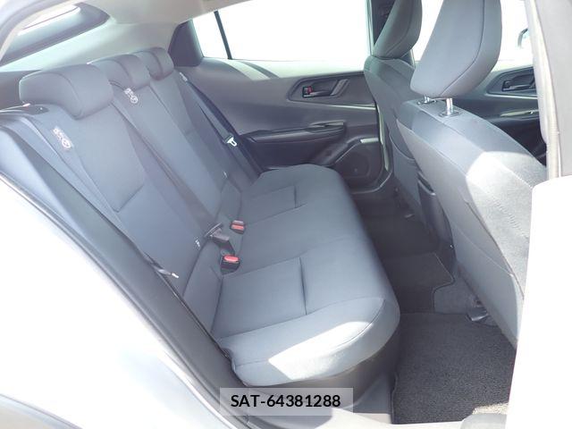 Toyota PRIUS 2023-10 8075152-15