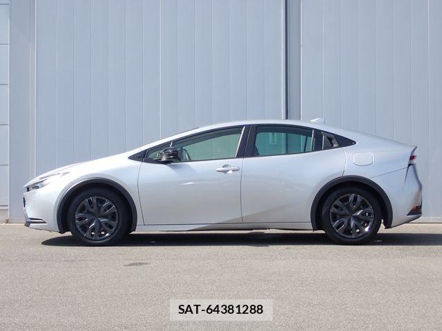Toyota PRIUS 2023-10 8075152-17
