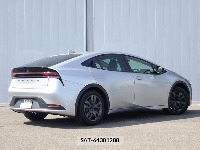 Toyota PRIUS 2023-10 8075152-2