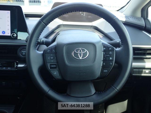 Toyota PRIUS 2023-10 8075152-4