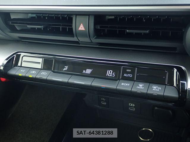 Toyota PRIUS 2023-10 8075152-7