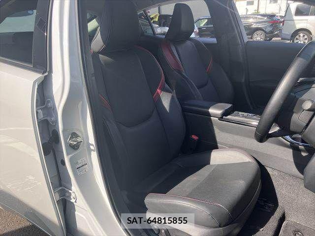 Toyota PRIUS 2023-07 8075144-12
