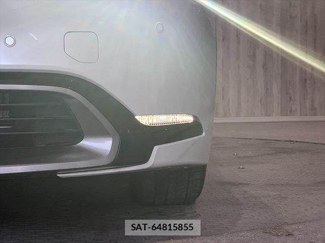 Toyota PRIUS 2023-07 8075144-19