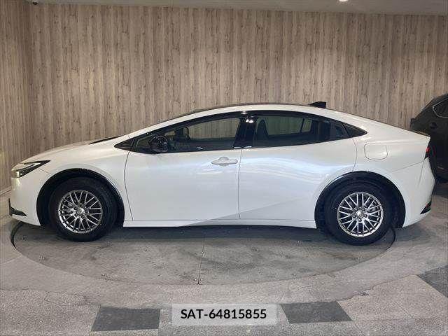 Toyota PRIUS 2023-07 8075144-27