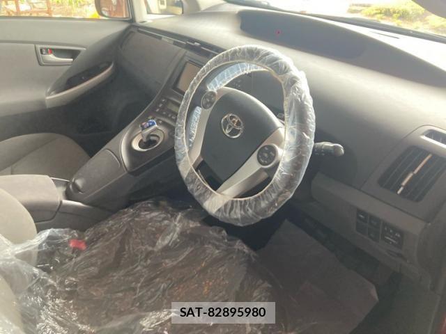 Toyota PRIUS 2011-07 8075193-12
