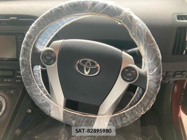 Toyota PRIUS 2011-07 8075193-13