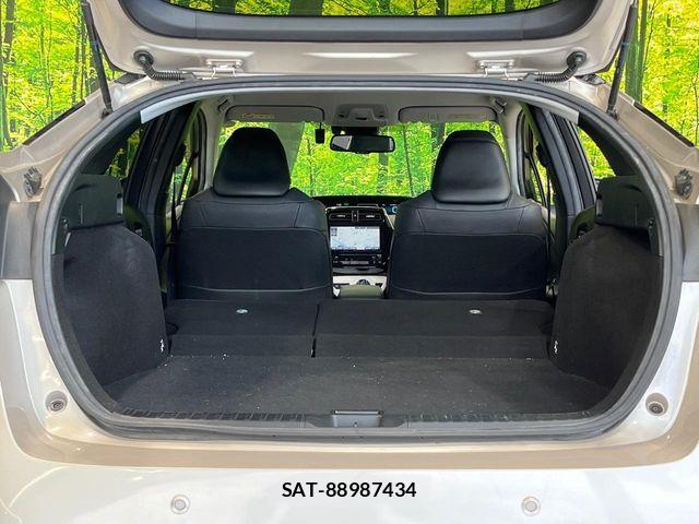 Toyota PRIUS 2016-01 8075165-9