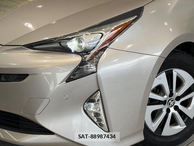 Toyota PRIUS 2016-01 8075165-11