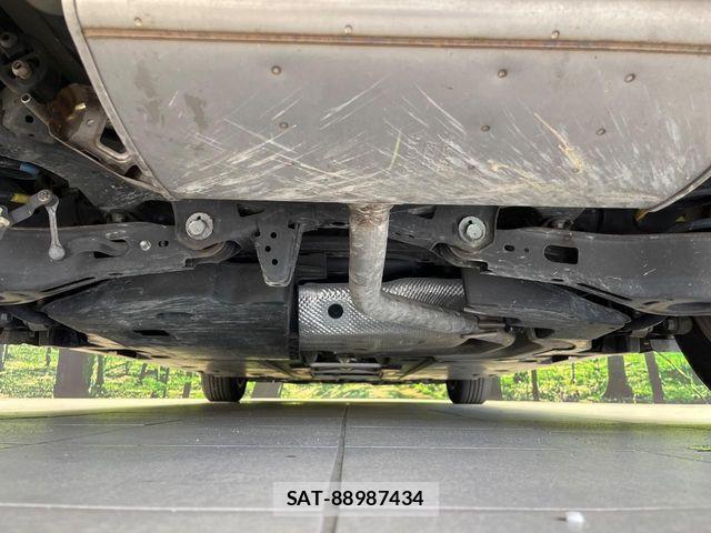 Toyota PRIUS 2016-01 8075165-18