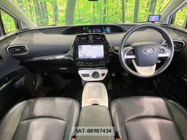 Toyota PRIUS 2016-01 8075165-1
