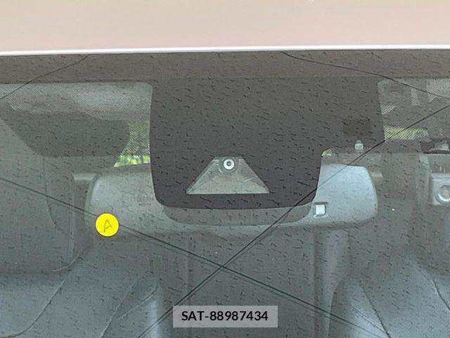 Toyota PRIUS 2016-01 8075165-2