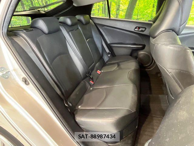 Toyota PRIUS 2016-01 8075165-8