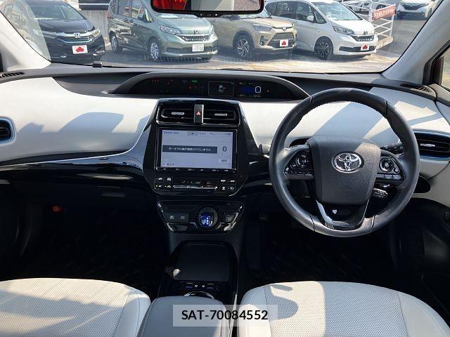 Toyota PRIUS 2020-08 8075156-1
