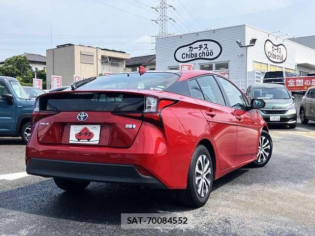 Toyota PRIUS 2020-08 8075156-2