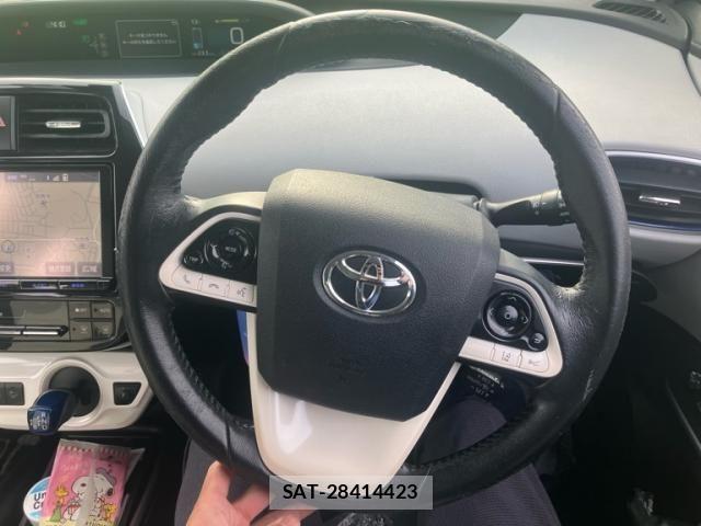 Toyota PRIUS 2015-12 8075178-10