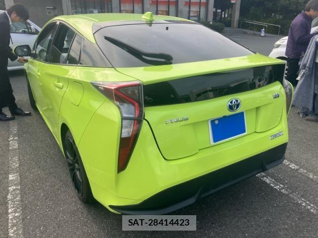 Toyota PRIUS 2015-12 8075178-2