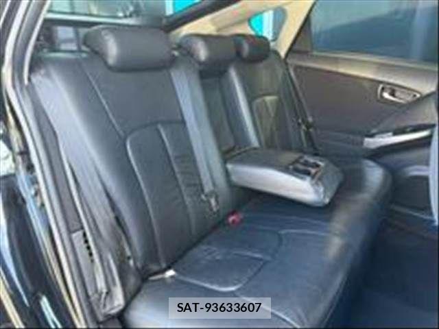 Toyota PRIUS 2012-05 8075174-11