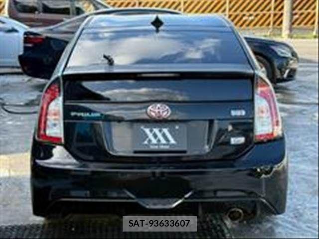 Toyota PRIUS 2012-05 8075174-6