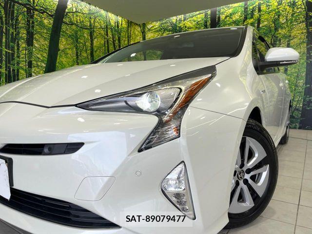 Toyota PRIUS 2017-07 8075164-11