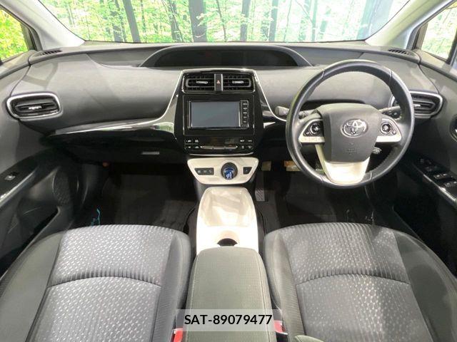 Toyota PRIUS 2017-07 8075164-1