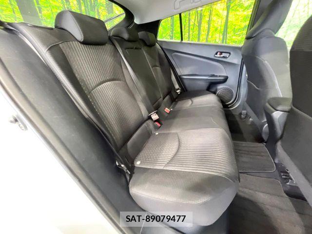 Toyota PRIUS 2017-07 8075164-8