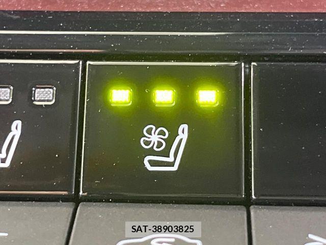 Toyota PRIUS 2023-11 8075135-6