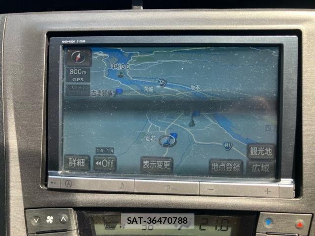 Toyota PRIUS 2012-07 8075183-17