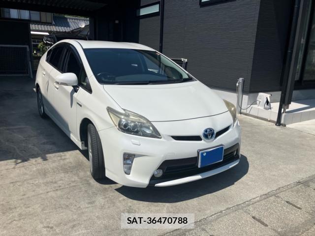Toyota PRIUS 2012-07 8075183-1
