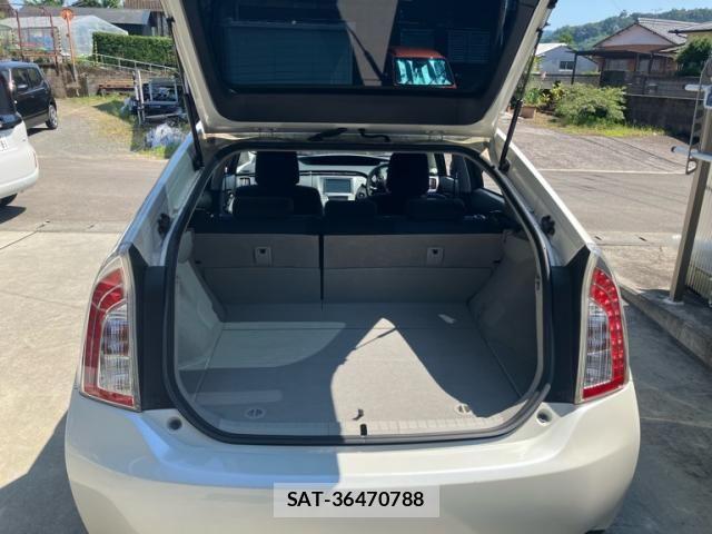 Toyota PRIUS 2012-07 8075183-5