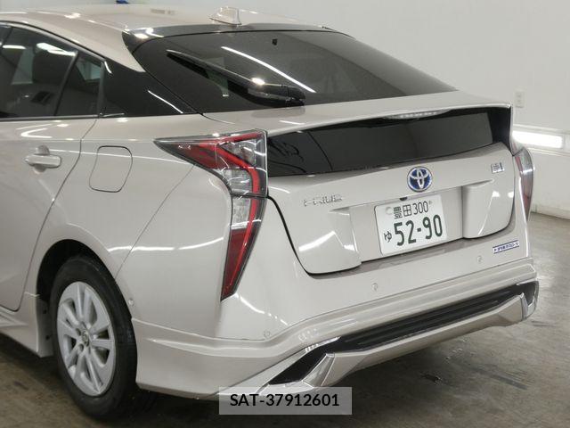 Toyota PRIUS 2016-11 8075166-9