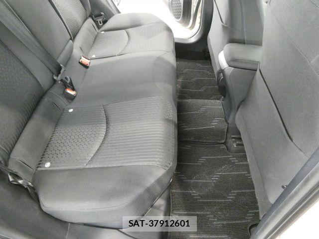 Toyota PRIUS 2016-11 8075166-15