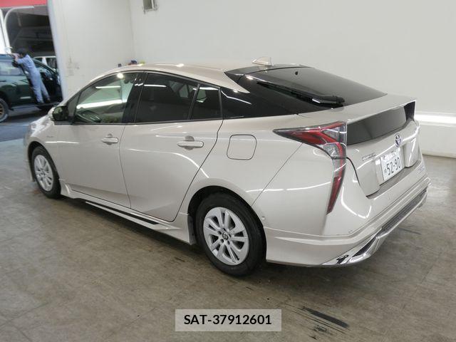 Toyota PRIUS 2016-11 8075166-1