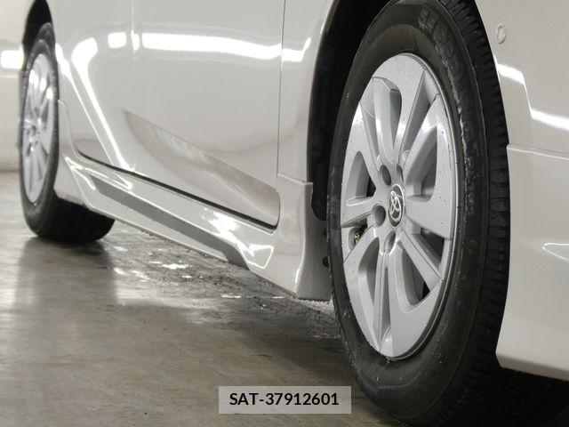 Toyota PRIUS 2016-11 8075166-6