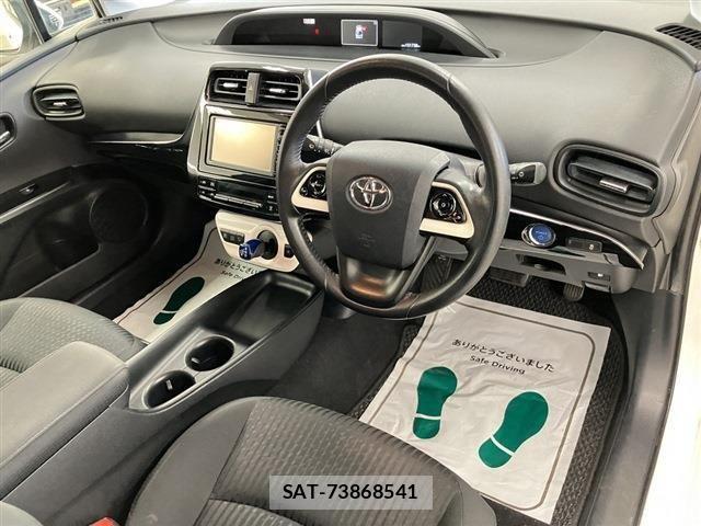 Toyota PRIUS 2016-08 8075170-11