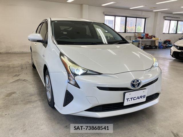 Toyota PRIUS 2016-08 8075170-20