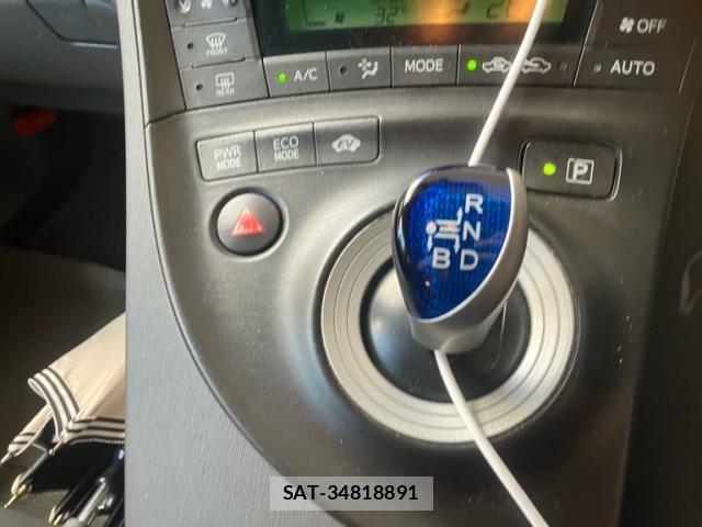 Toyota PRIUS 2010-03 8075201-19