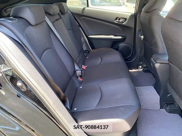 Toyota PRIUS 2017-06 8075162-18