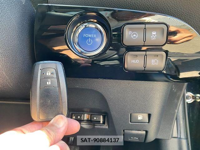 Toyota PRIUS 2017-06 8075162-23