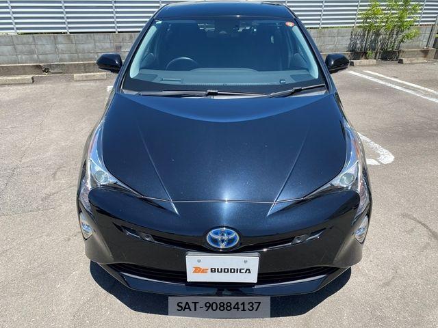 Toyota PRIUS 2017-06 8075162-2