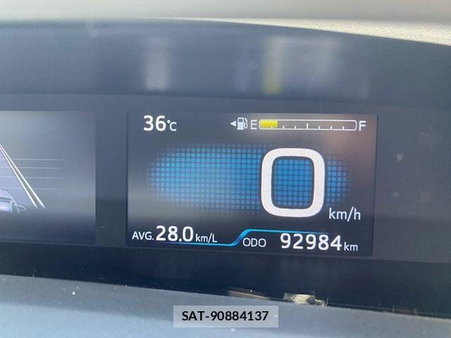 Toyota PRIUS 2017-06 8075162-29