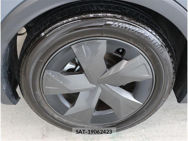 Toyota PRIUS 2023-04 8101261-9