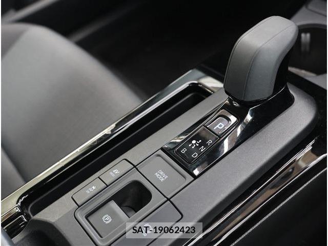 Toyota PRIUS 2023-04 8101261-10
