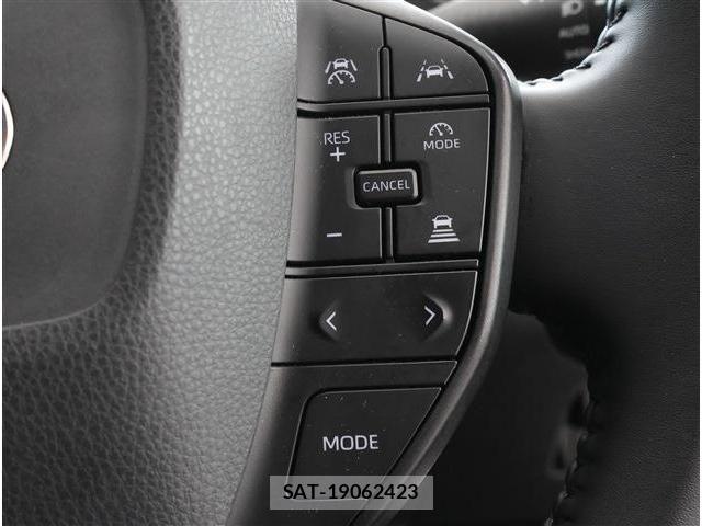 Toyota PRIUS 2023-04 8101261-14