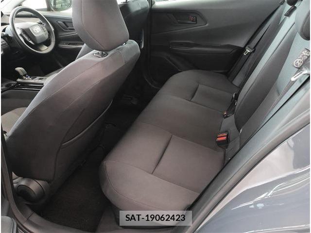 Toyota PRIUS 2023-04 8101261-18